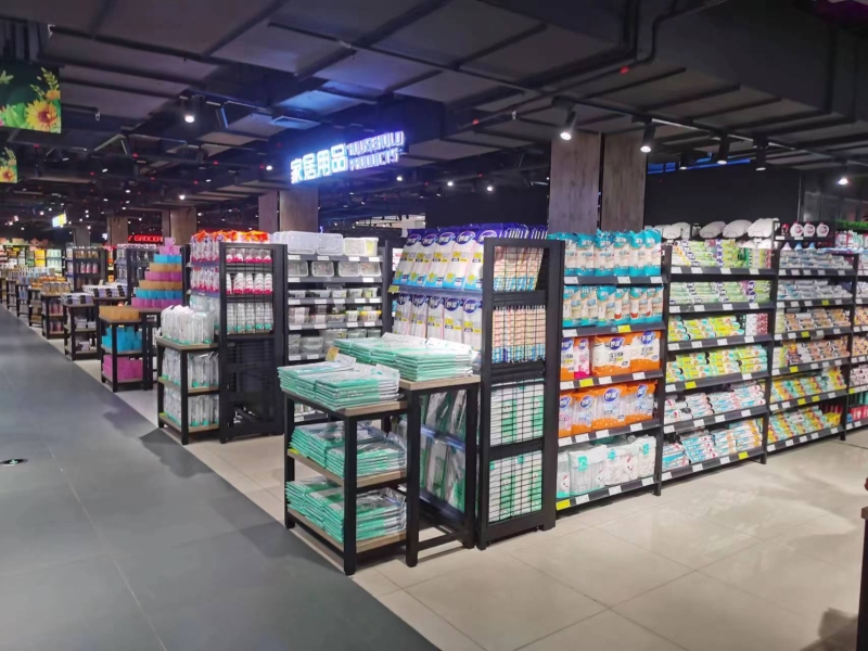 How do you select the right style of shelving equipment based on the store's floor area?