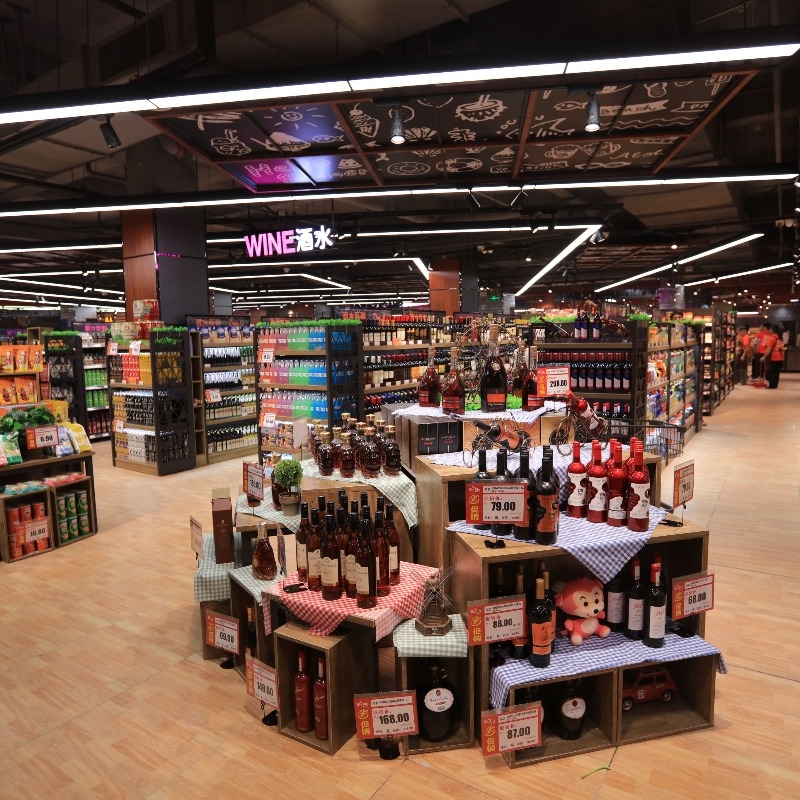 Supermarket liquor section shelf display (promotional island display)