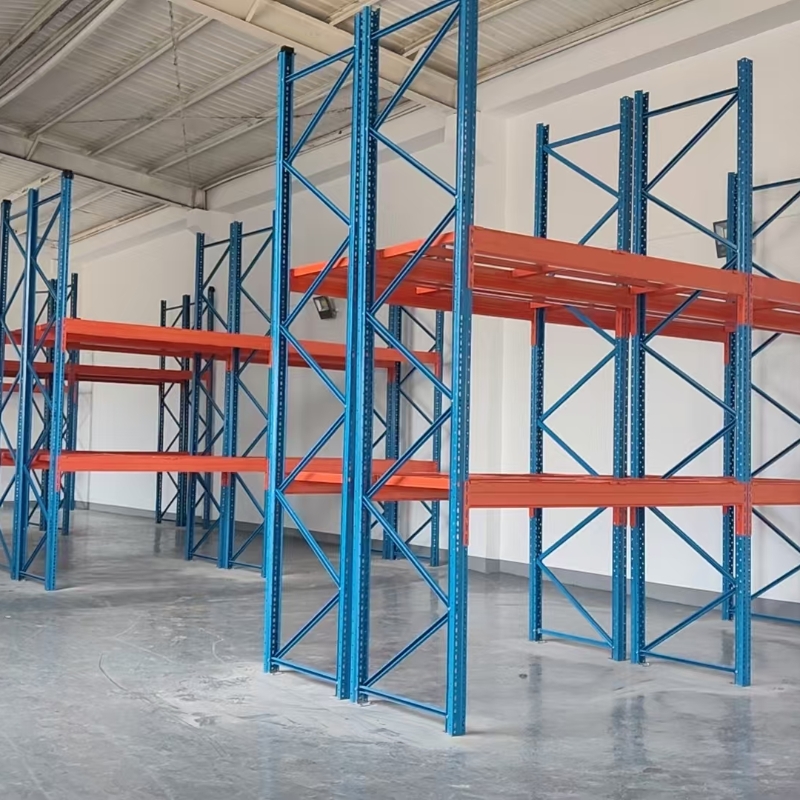 Bolted teardrop pallet rack